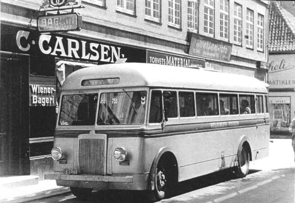 Helsingr-Bussen (ex. Odense Omnibus nr. 1 fra 1939)